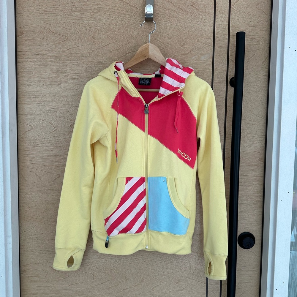 Vintage 2000s Volcom boarding sweatshirt size M